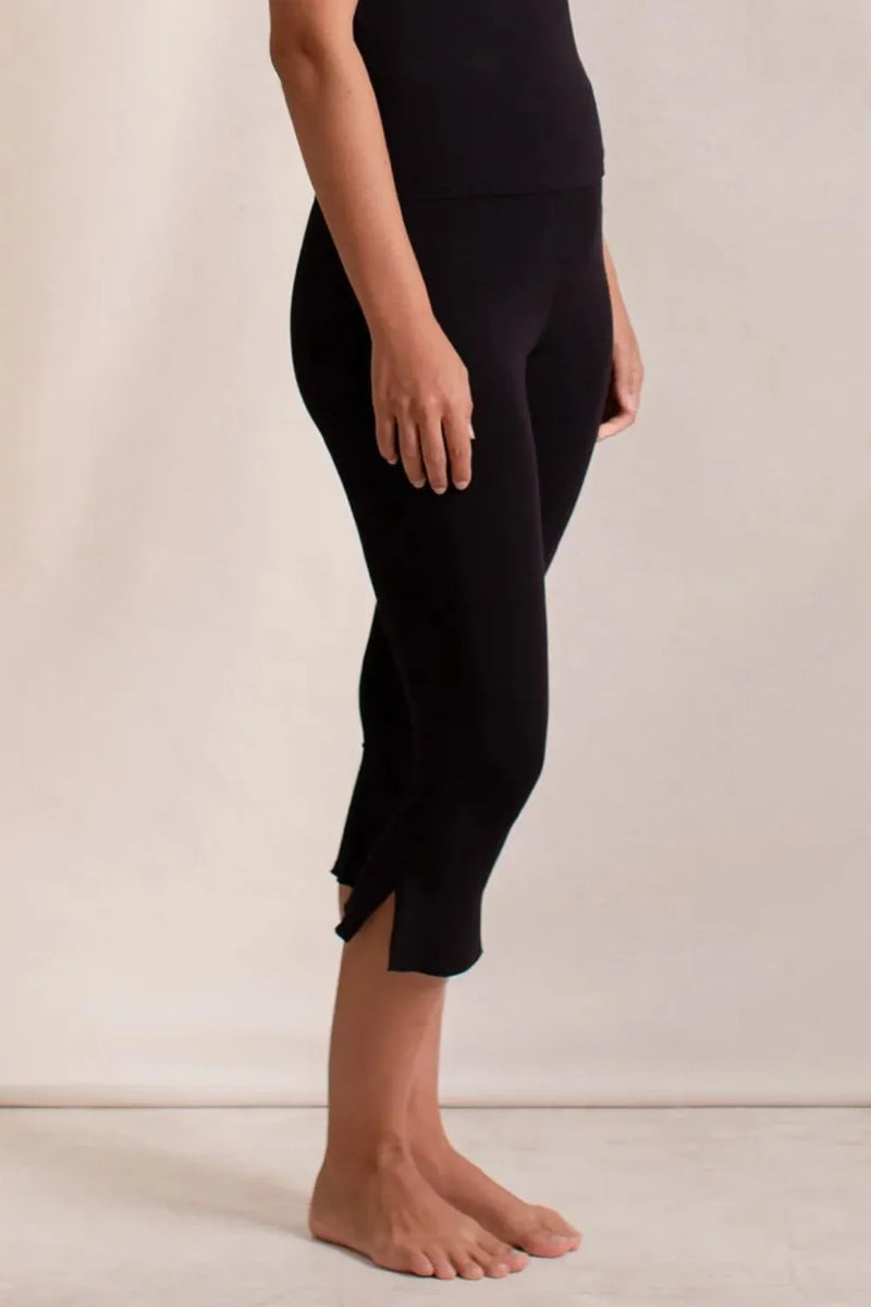Side Slit Capris Leggings 4