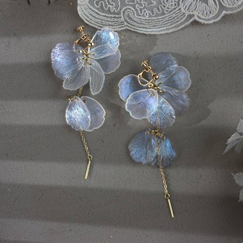 Camille Petal Pearl Earrings 2