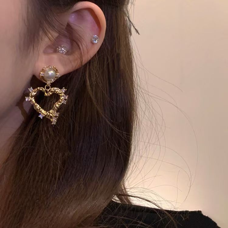 Cora Pearl Heart Studs 3