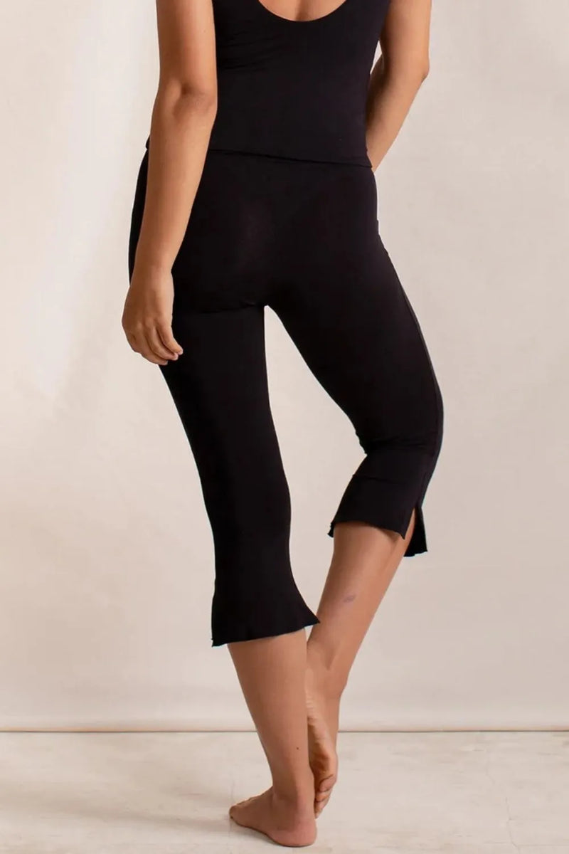 Side Slit Capris Leggings 2