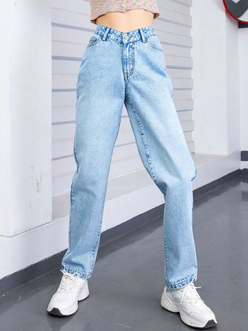 Straight Leg Jeans with Pockets 2