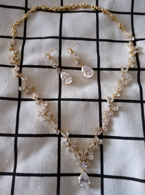 Camille Stud Earrings & Necklace Set