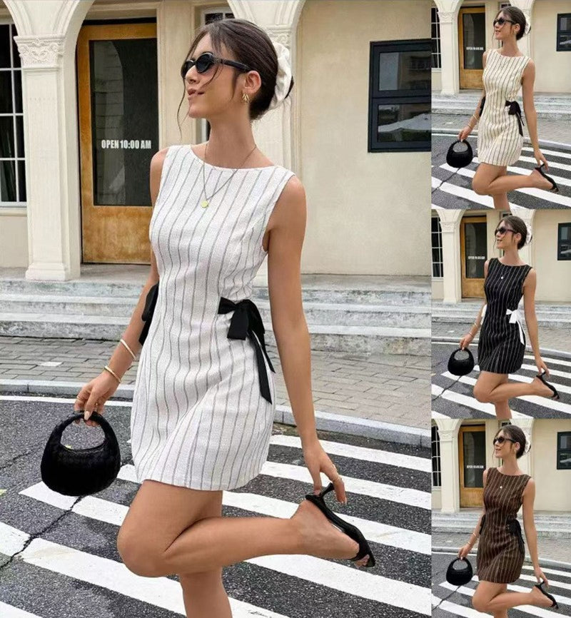 White Vertical Striped Sleeveless Dress With R 5
