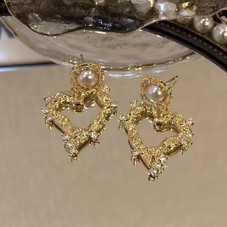 Cora Pearl Heart Studs 2