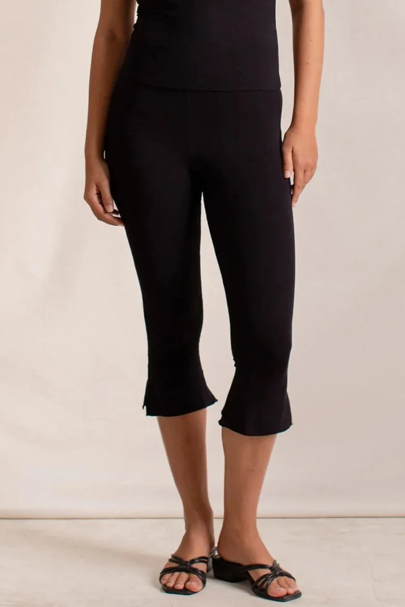 Side Slit Capris Leggings 1