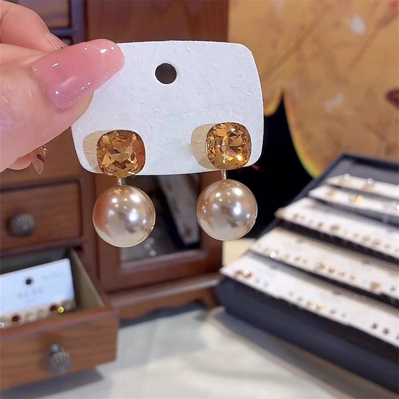 Noor Champagne Crystal Studs 1