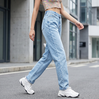 Jeans de Pierna Recta con Bolsillos